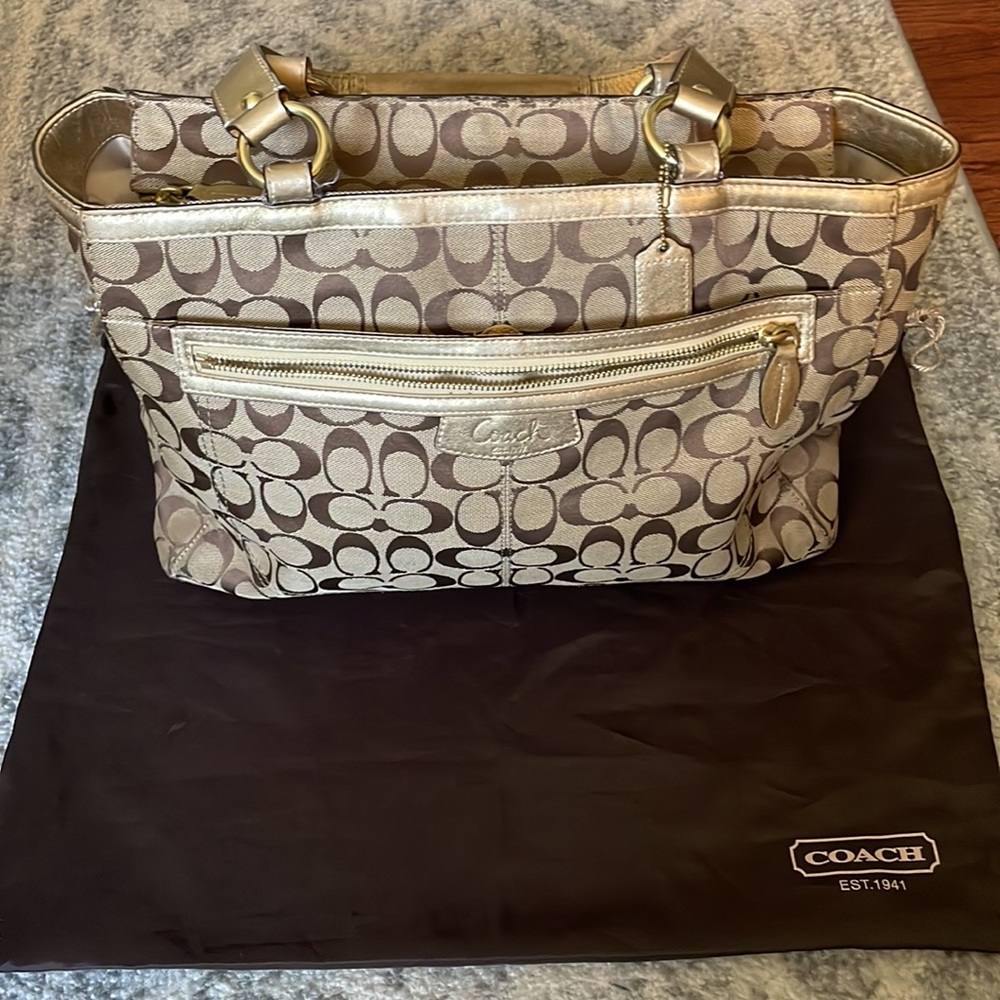 COACH Penelope Gold XL Tote Bag No. M0926-F14694 w/ COACH Drawstring Pouch